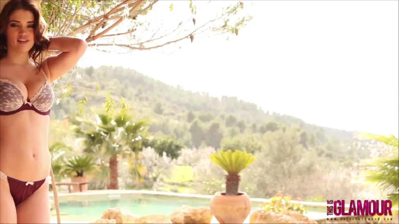 ThisIsGlamour Josie Lilly Stripping Outside XXX